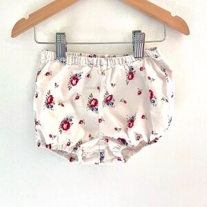 $3 💥Gap Woven Floral Diaper Cover / Bubble Shorts, White Scarlet Blue Panty